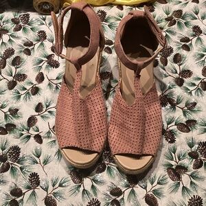 Source Unknown Pink Wedge Sandals